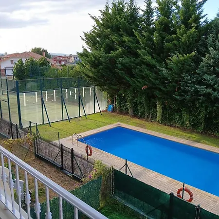 Merinna- Piscina Padel * Medina de Pomar