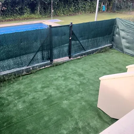 Merinna- Piscina Padel